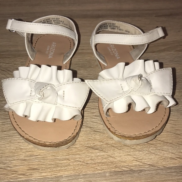 FREE W/ PURCHASE White Velcro Sandals - Picture 2 of 4